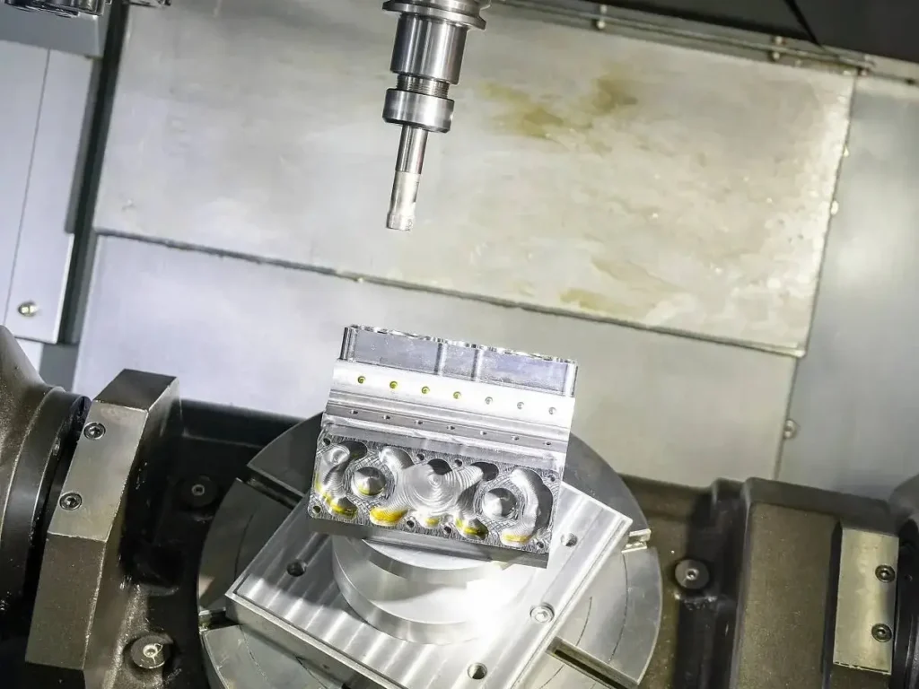 Simultaneous 5-axis machining for complex curved parts